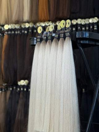 A friendly Icebabe Hair consultant answering customer questions.